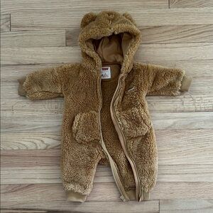 Levi’s Tan Teddy Bear Kids One Piece NWOT